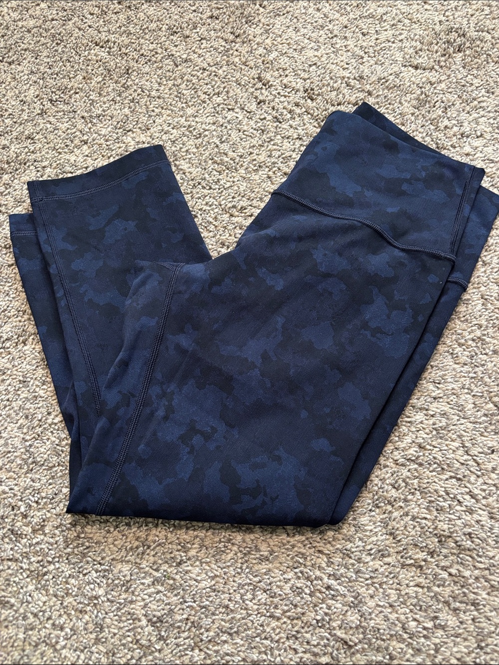 Lululemon Wunder Under Crop (Hi-Rise) (Full-On Luxtreme 21") size 8